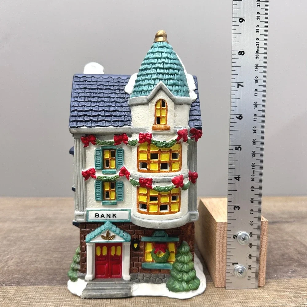Winter Valley Cottages Porcelain Lighted House Bank Christmas Village